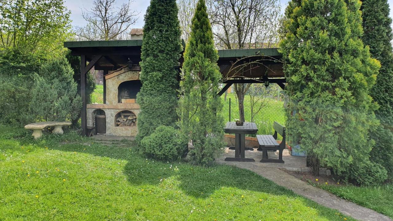 Rajski Vrt Vrdnik Exterior foto